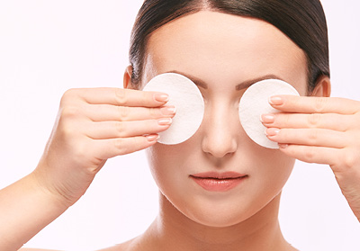 Cosmetic cotton eye pads